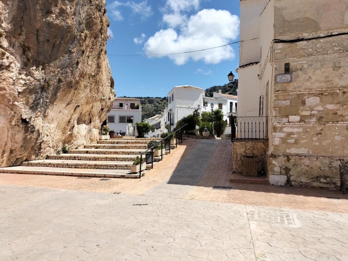 Alquiler de vacaciones y temporadas 2 días 125 4 personas Zuheros Exterior foto